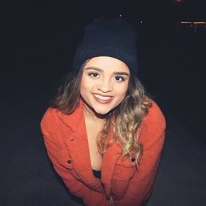 Meet your Posher, Aniya